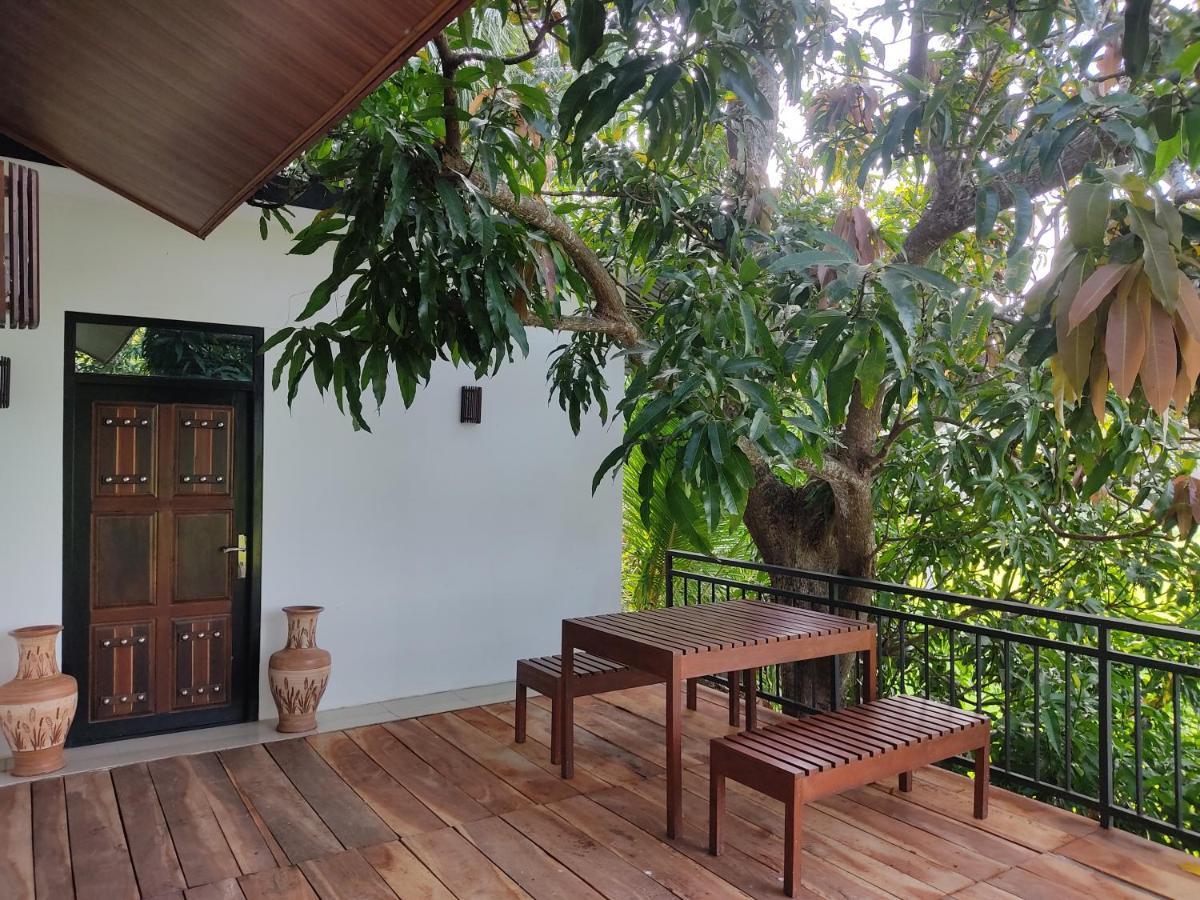 Village Mango Resort Yala Tissamaharama Exteriör bild