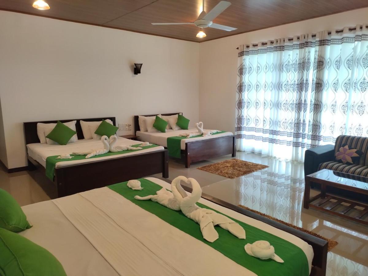 Village Mango Resort Yala Tissamaharama Exteriör bild