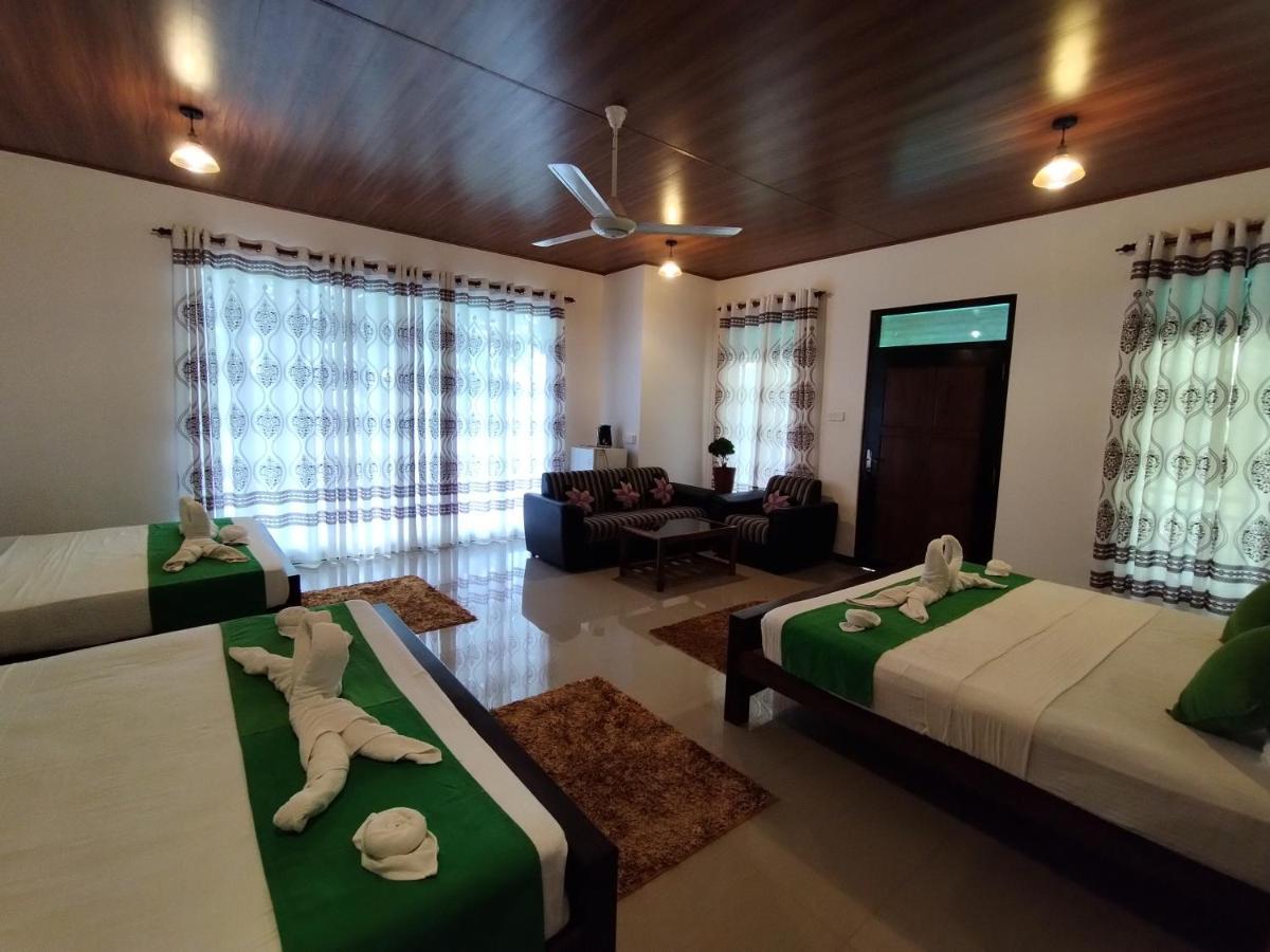 Village Mango Resort Yala Tissamaharama Exteriör bild